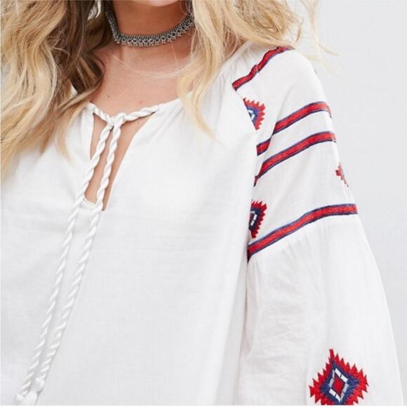 TulaRosa Top Embroidered SZ S - Picture 3 of 11